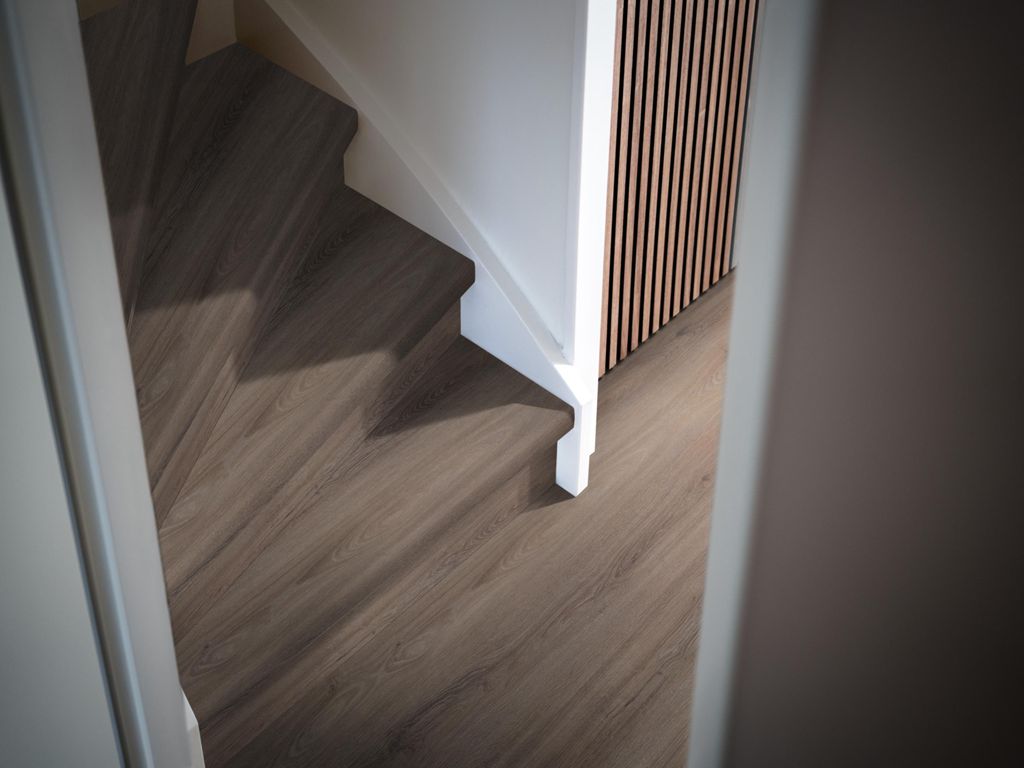 PVC traprenovatie overzettreden avanto dark grey PVC traprenovatie overzettreden avanto dark grey