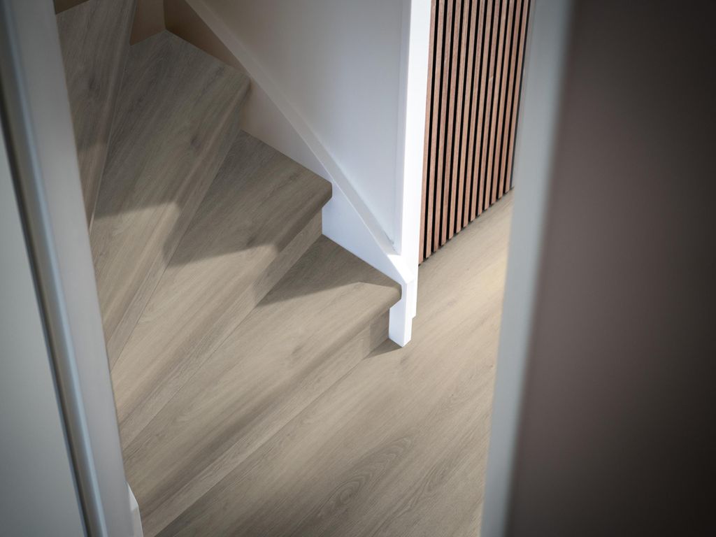 PVC traprenovatie overzettreden avanto light grey PVC traprenovatie overzettreden avanto light grey
